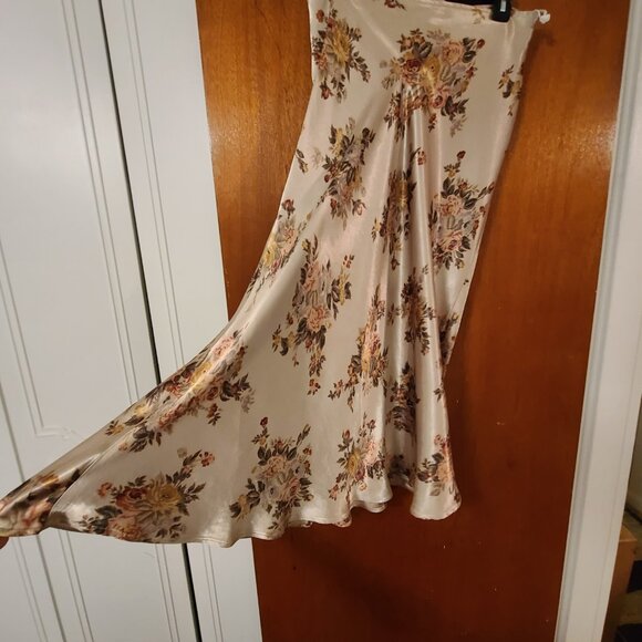 LaBelle Tan Floral Long Skirt Size 14 - Picture 1 of 3